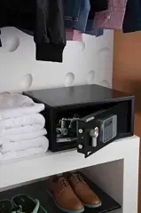 Yale YLC/200/DB2 Elektronik Şifreli ve Anahtarlı Alarmlı Çelik Kasa ( Laptop Tipi )